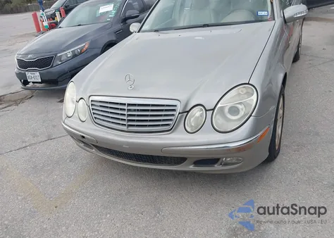 2003 Mercedes-Benz E 320 z USA, uszkodzony, nr VIN WDBUF65J23X103323